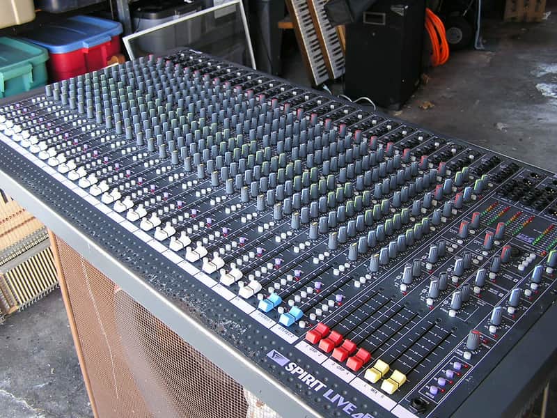 Soundcraft (Spirit) Live 4 -ii 24 channel mixing console | Reverb
