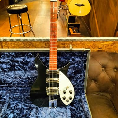 Rickenbacker 350V63 Liverpool JETGLO Ex Demo image 6