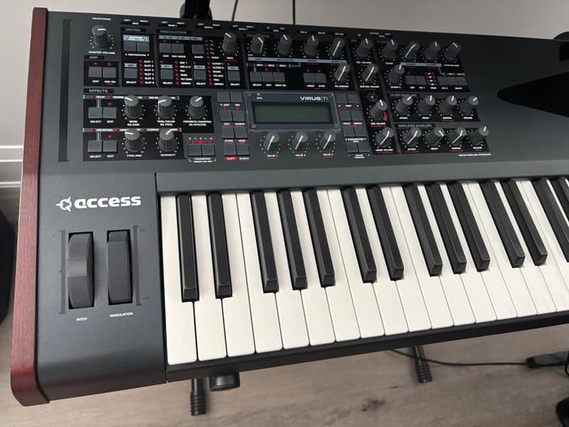 Access Virus TI 61-Key Digital Synthesizer 2005 - Black image 1