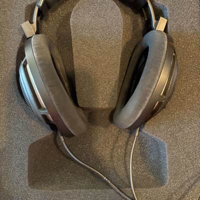 Sennheiser HD 800 Headphones 2010s - Black image 3