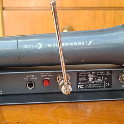 Sennheiser True Diversity Receiver EK100 +Handheld skm100 image 13