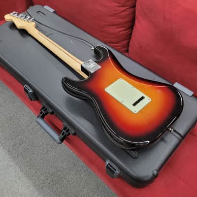 Fender American Professional Stratocaster with Maple Fretboard with Case 2020 - 3-Color Sunburst image 15