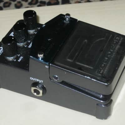 used (light average wear) Rocktron Reaction Chorus (from early 2010s) NO box / NO paperwork / NO battery image 9