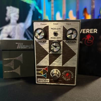 Maestro Discoverer Delay 2022 - Present - Black Graphic image 1