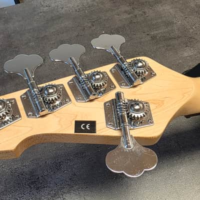 Peavey Forum 5 Bass USA CASE QUEEN Time Capsule - Pearl White 18V Active Humbuckers 34" scale American HH Jazz Rock Bass with Stingray Pickup config image 25
