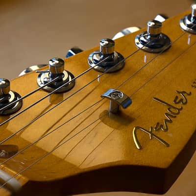Fender Ultra Stratocaster 2022 - Mocha Burst image 4