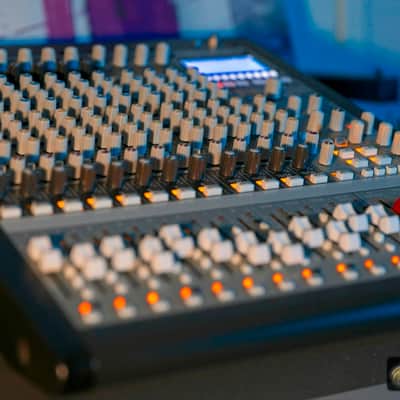 Korg MW1608 SoundLink 16-Channel 8-Bus Mixer. Mint! image 5