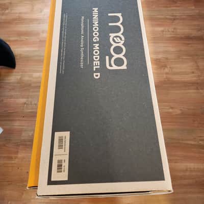 USA made Moog Minimoog Model D Reissue 44-Key Monophonic Synthesizer (2022) 2022 - Present - Black / Wood image 3