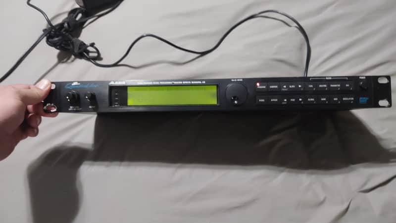 Alesis QuadraVerb 2 Dual Channel Octal Master Effects with Digital I/O 1990s - Black image 1