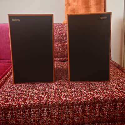 Harbeth 30.1 in 30.1 in Cherry Wood finish with Boxes and Manual image 2