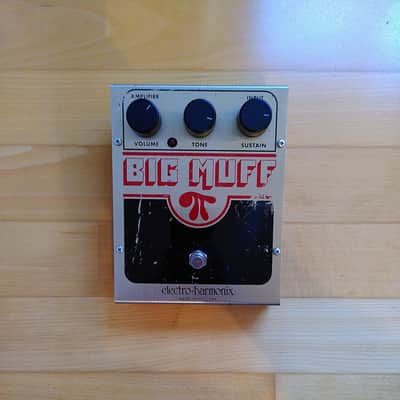 Electro-Harmonix Big Muff Pi 2000 - Present - Silver / Black / Red image 8