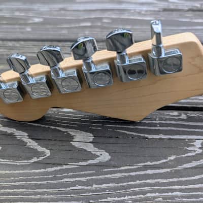 Fender Stratocaster MIM Neck with Tuners 2001 - Maple image 4