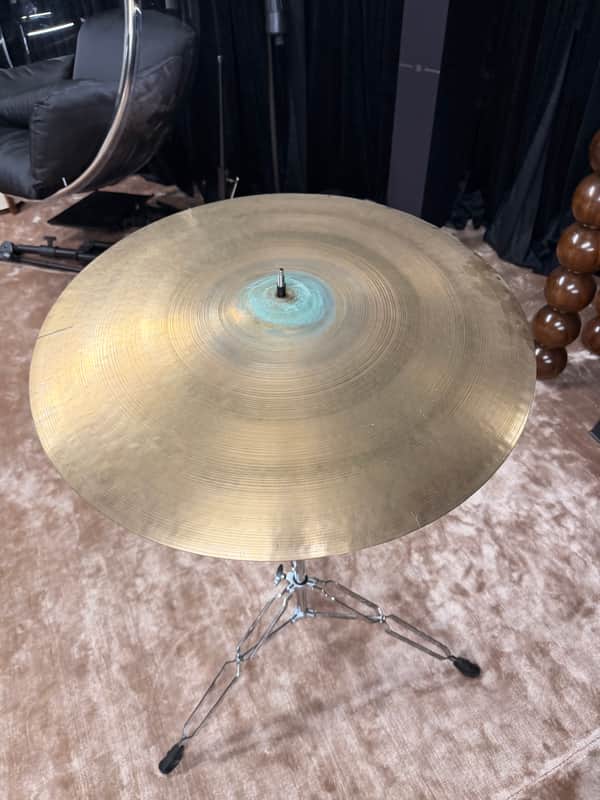 1950s Zildjian A 24" Trans Stamp Type III Ride Cymbal 3421g 1950s Zildjian A 24" Trans Stamp Type III Ride Cymbal 3421g image 1