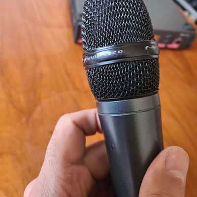 Sennheiser Sennheiser EM100 G3 True Diversity Receiver + SKM100 G3 Handheld Transmitter – 780-822 MHz – Professional Wireless System 🔥 image 12