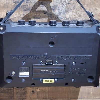 Roland Mobile Cube 2-Channel 5-Watt 2x4" Guitar Combo 2008 - Present - Black image 4