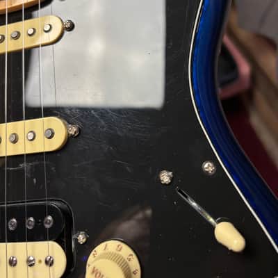 2022 Fender Limited Edition HSS Strat Plus Top Blue Burst w/case image 5