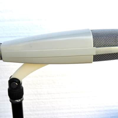 Sennheiser MD 421-N Cardioid Dynamic Microphone image 4
