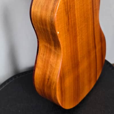Vintage *RARE* KAMAKA GOLD LABEL 20 1/2” Soprano Ukulele w/Gold-Lined Case EXC! image 21