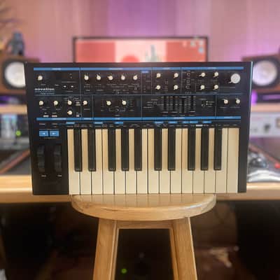 Novation Bass Station II 25-Key Monophonic Synthesizer 2013 - Present - Black