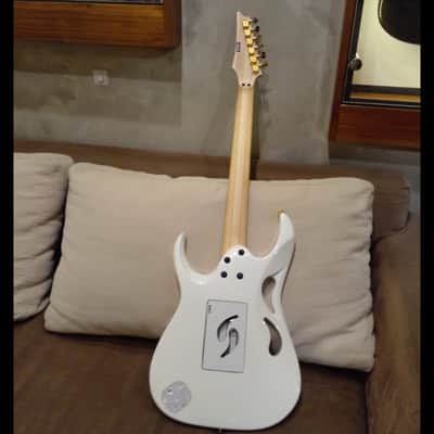 Ibanez PIA3761 Steve Vai Signature 2020 - 2021 - Stallion White image 1