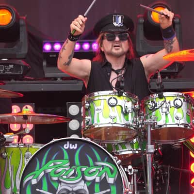 Rikki Rockett's Poison 2022 Stadium Tour DW 6-Piece Drum Set, Green/Silver Sparkle Flame. SIGNED! image 12