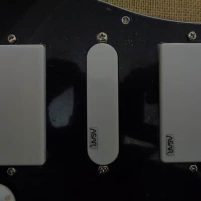 Handmade pre-wired Strat HSH pickguard, multiconfigurable, with HB split and Treble Bleed image 4