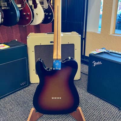 Fender LIMITED EDITION PLAYER II TELECASTER® 2025 - SPARKLE 3-COLOR SUNBURST image 5