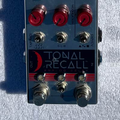 Chase Bliss Audio Tonal Recall RKM Red Knob Mod Analog Delay 2017 - 2018 - Graphic with Red Knobs image 7