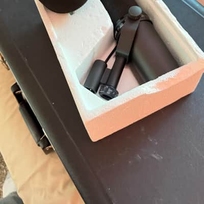 Shure SM7B Cardioid Dynamic Microphone 2001 - Present - Black image 3