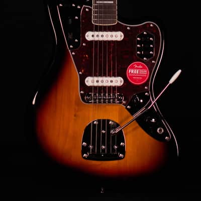 Squier FSR Classic Vibe '60s Jaguar Silver Sparkle Matching