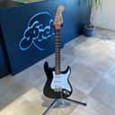 Squier Bullet Stratocaster with Tremolo and Laurel Fretboard 2019 - 2020 - Black