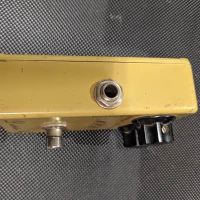 MXR MX-104 Script Distortion + 1973 - 1975 - Yellow image 8
