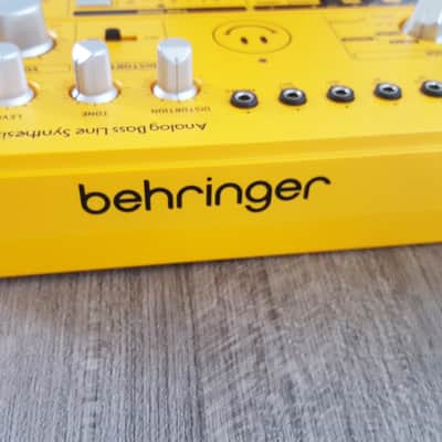 Behringer TD-3 Analog Bass Line Synthesizer 2019 - Present - Amber image 9