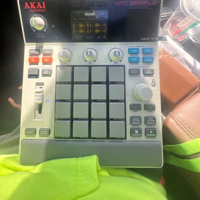 Akai MPC Sample 2025 - present - Gray image 2