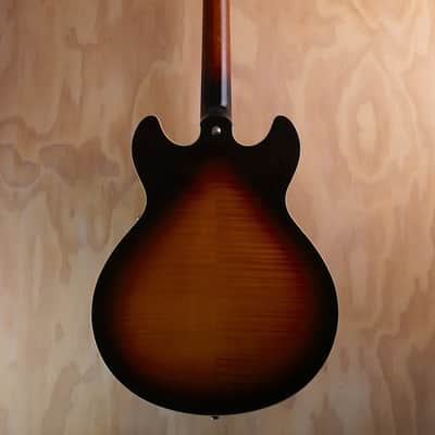 Yamaha SA2200 Semi-Hollow Electric Guitar Sunburst, Yamaha Hard Case included image 4