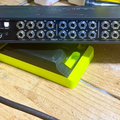 MOTU 16A Thunderbolt / USB 2.0 Audio Interface 2014 - Present - Black image 3