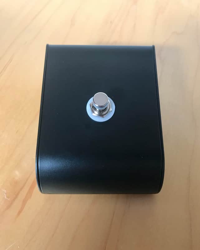 GAPco One Button Foot Switch with 1/4" Jack Socket (SKU1006) image 1