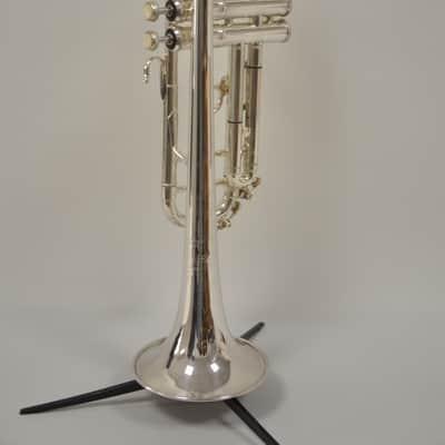 Trompeta Bach Stradivarius 72 estrella Corporation plateada como nueva image 19