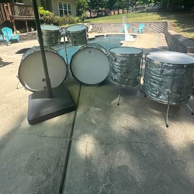 Ludwig Vintage Virgin Double Bass Drum Kit: 24/24/18/16/13/13 May, 1970 - Sky Blue Pearl image 6