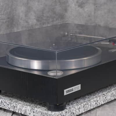 YAMAHA GT-750 Direct Drive Record Player Turntable in Very Good Condition image 3