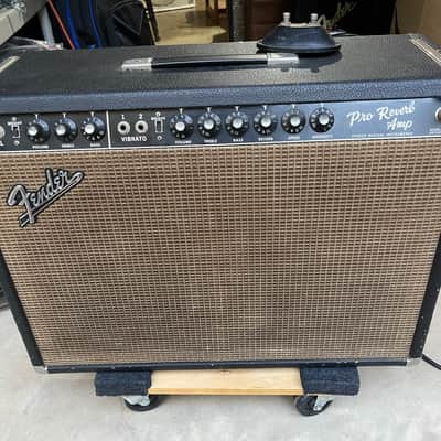 Fender Pro Reverb 2-Channel 40-Watt 2x12" Guitar Combo 1965 - 1967 - Black Panel image 8