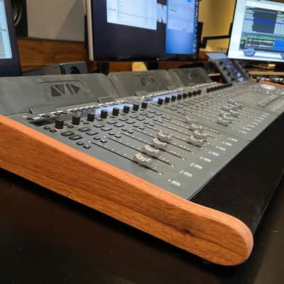 Mix Ends 4 bay stand for Avid S1's and Dock 2023 - Mahogany image 1