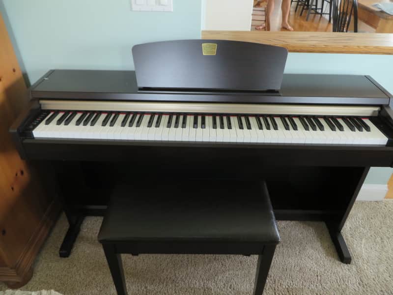 Yamaha Clavinova CLP-220 digital piano | Reverb