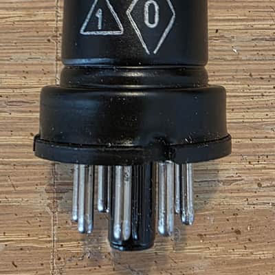 Soviet "6Ж8" 6J8/6SJ7 vacuum tube 1980s - Black image 3