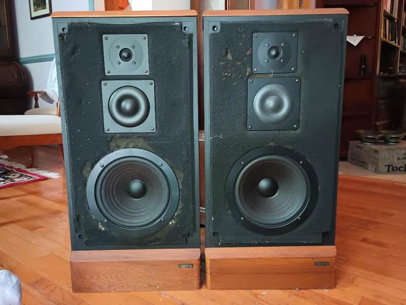 Advent Maestro speakers in good condition - 1980's image 1