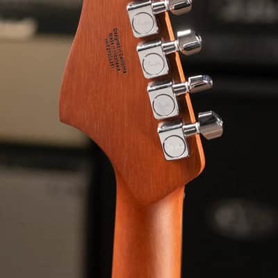 Fender Acoustasonic Standard Jazzmaster - Honey Burst - Demo image 7