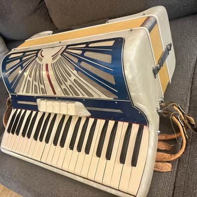 Caralli Full Size Accordion * Excellent image 6