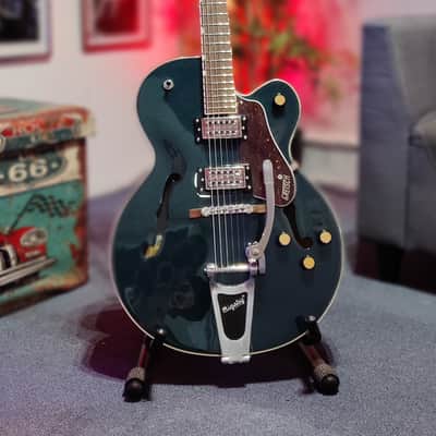 Gretsch G2420T STREAMLINER™ HOLLOW BODY WITH BIGSBY® - Laurel Fingerboard, Broad'Tron™ BT-3S Pickups, Midnight Sapphire image 1