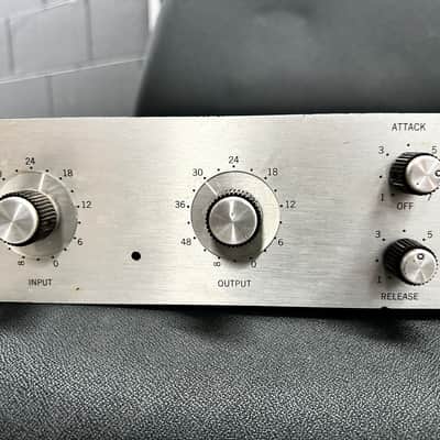 Urei Universal Audio 1176 Rev. B Limiting Amplifier 1960s - Silverface with Blue Stripe image 3