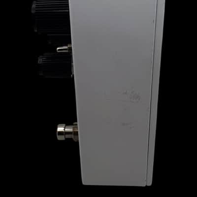 Mythos Pedals Positron Cascading Amplifier Distortion 2022 - Present - White X6743 image 5